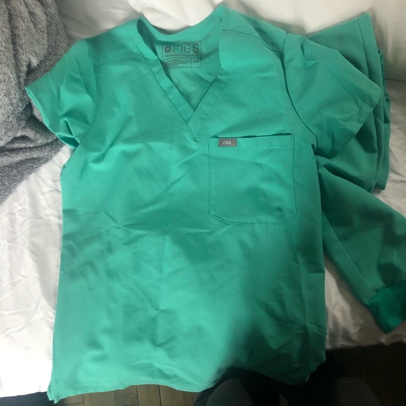 FIGS (Wearfigs) Surgical Green set - Picture 3 of 7